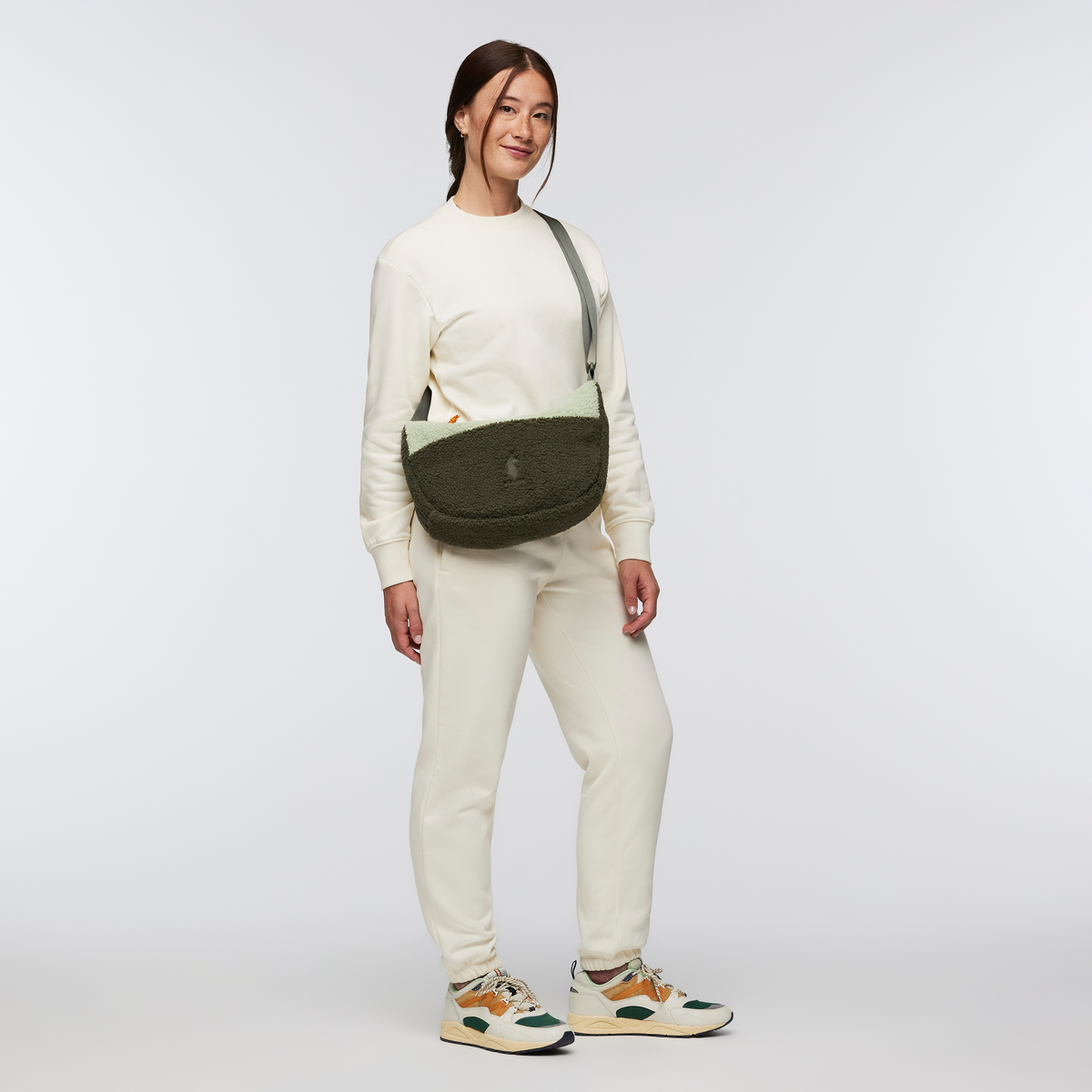 High Pile Fleece 6L Crescent Bag - Image 16
